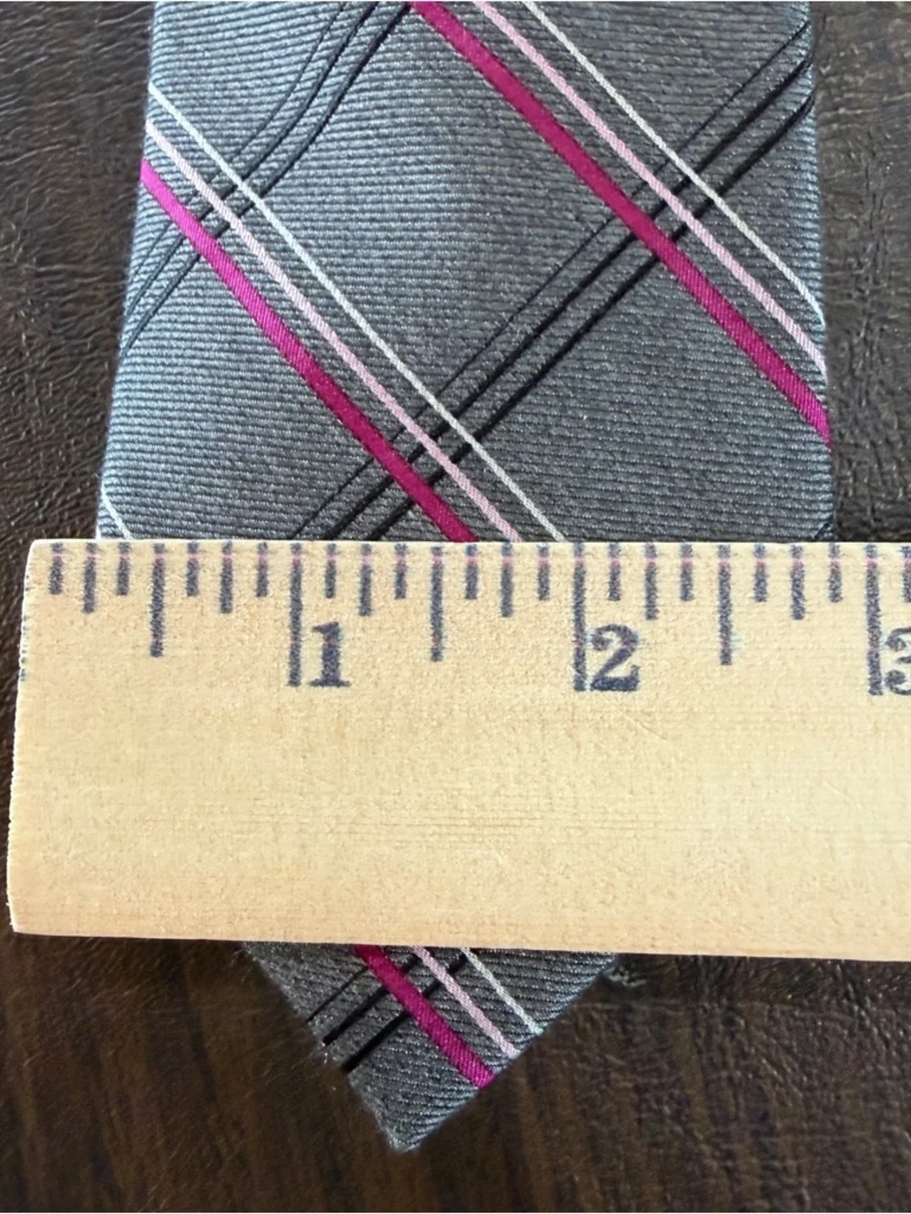 Express sleek plaid